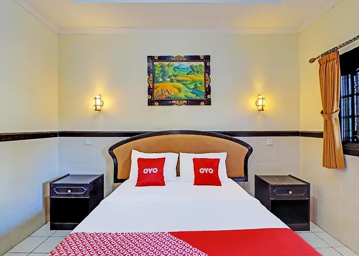 Capital O 91851 Sanjaya 3*